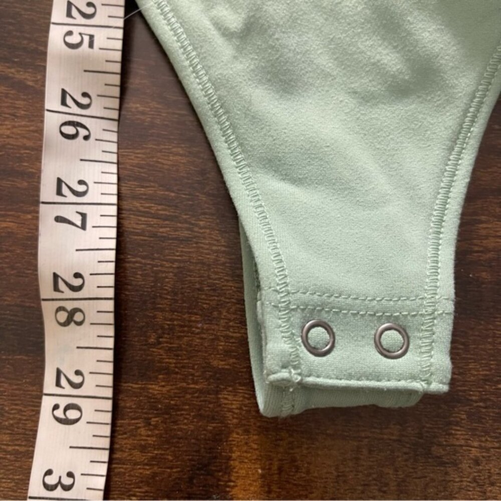 Abercrombie & Fitch seamless ruched Seafoam green bodysuit Size Large - Picture 8 of 9